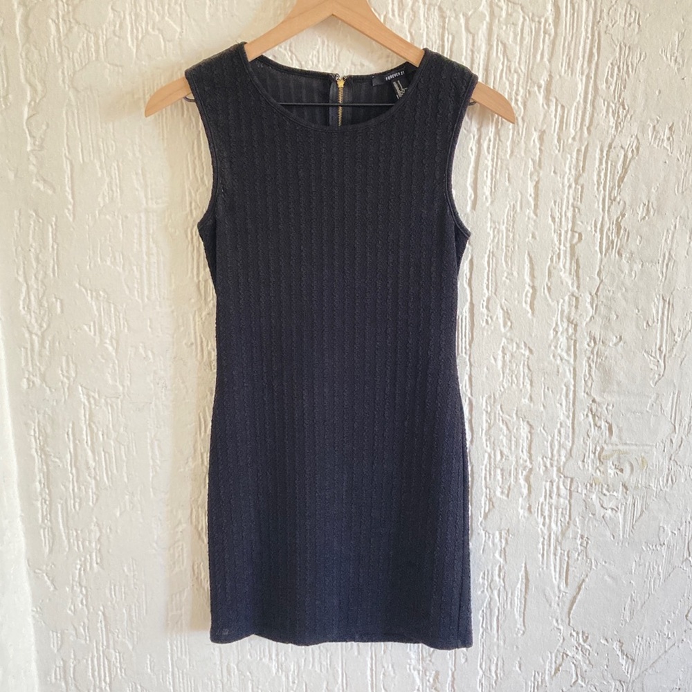Forever 21 Black Sleeveless Dress Size Small